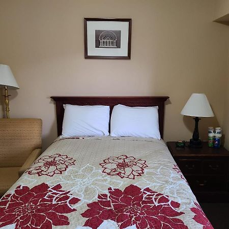 Clarysville Motel Frostburg Экстерьер фото