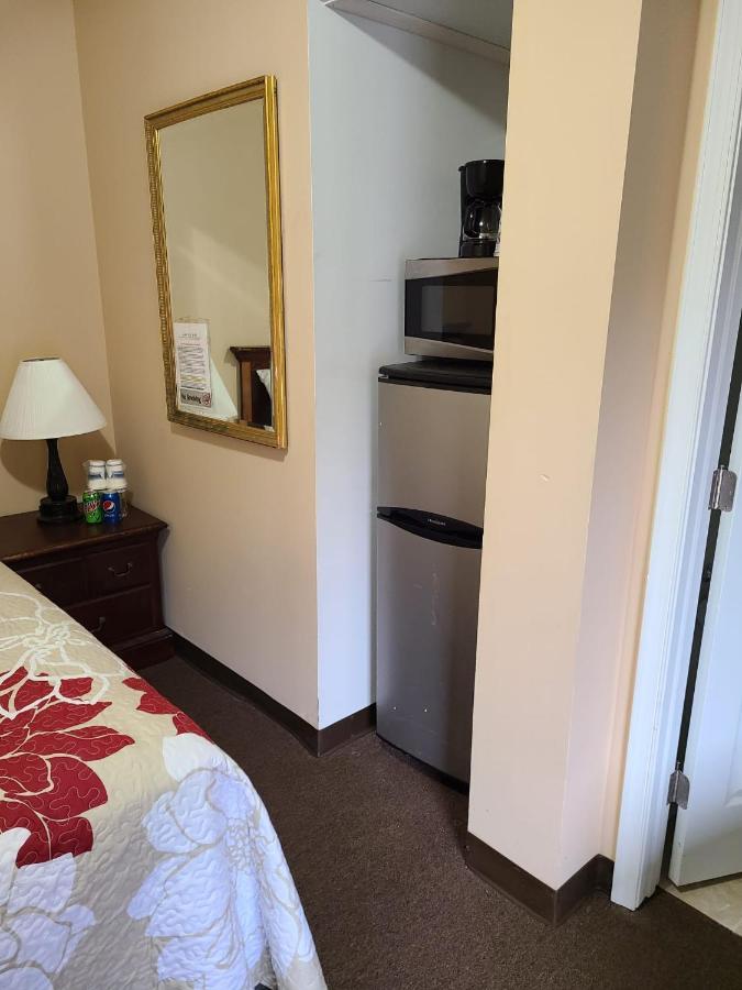 Clarysville Motel Frostburg Экстерьер фото