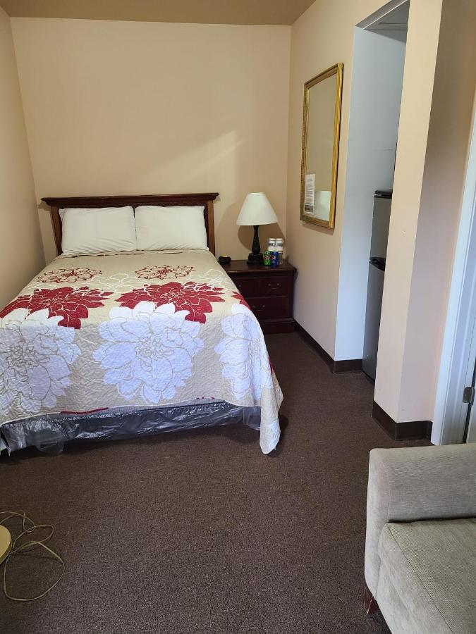 Clarysville Motel Frostburg Экстерьер фото