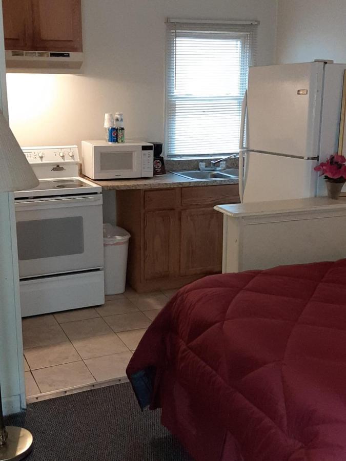 Clarysville Motel Frostburg Экстерьер фото